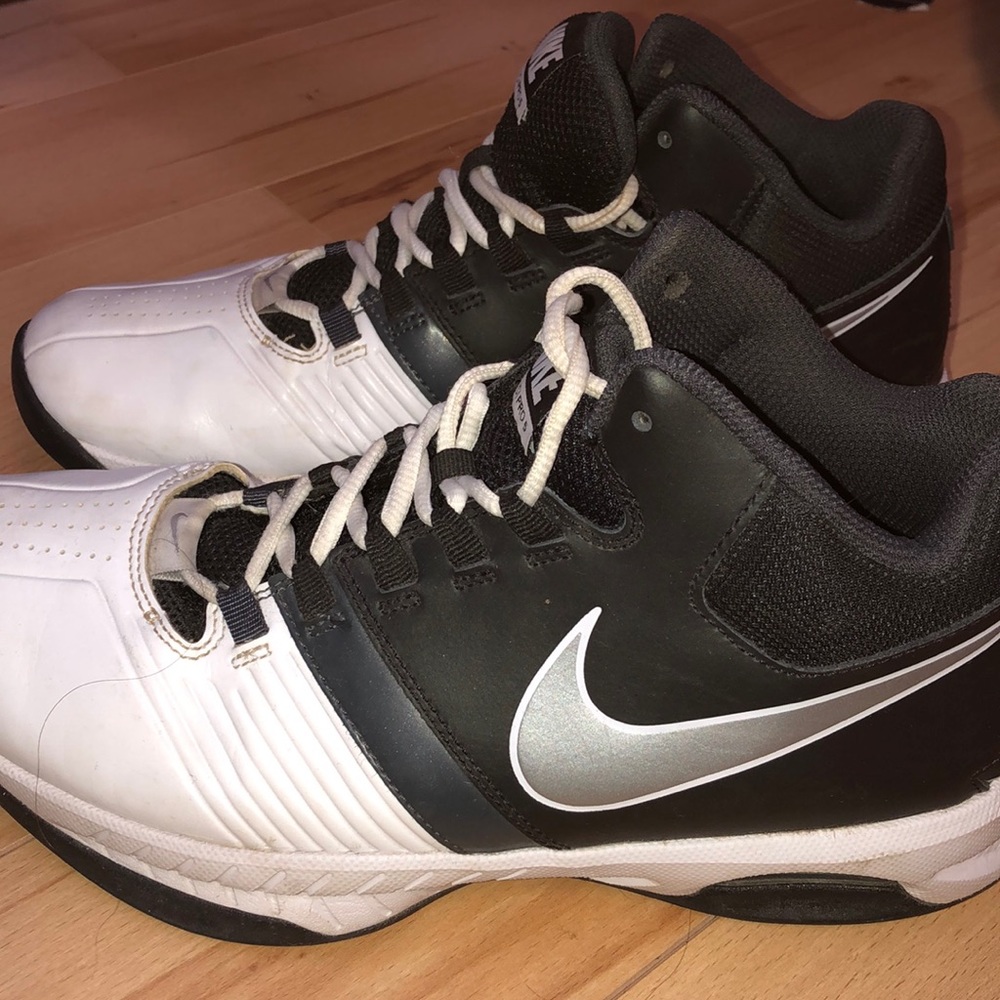 Women’s Nike Air basketball shoes